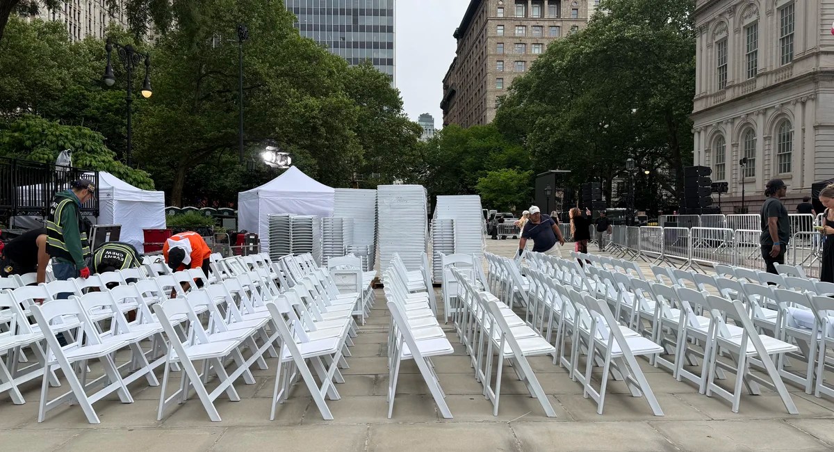 New York Knicks Championship Ceremony: VIPs Fight for Tickets to Exclusive Event (2026)